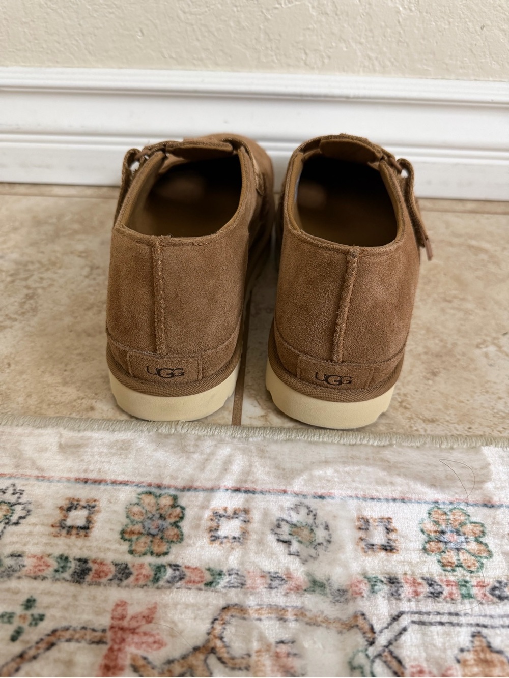 New UGG® Goldenstar Mary Jane Slip-On Clogs size 8 - Picture 9 of 15